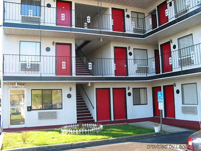 Red Carpet Inn Williamstown Exterior foto